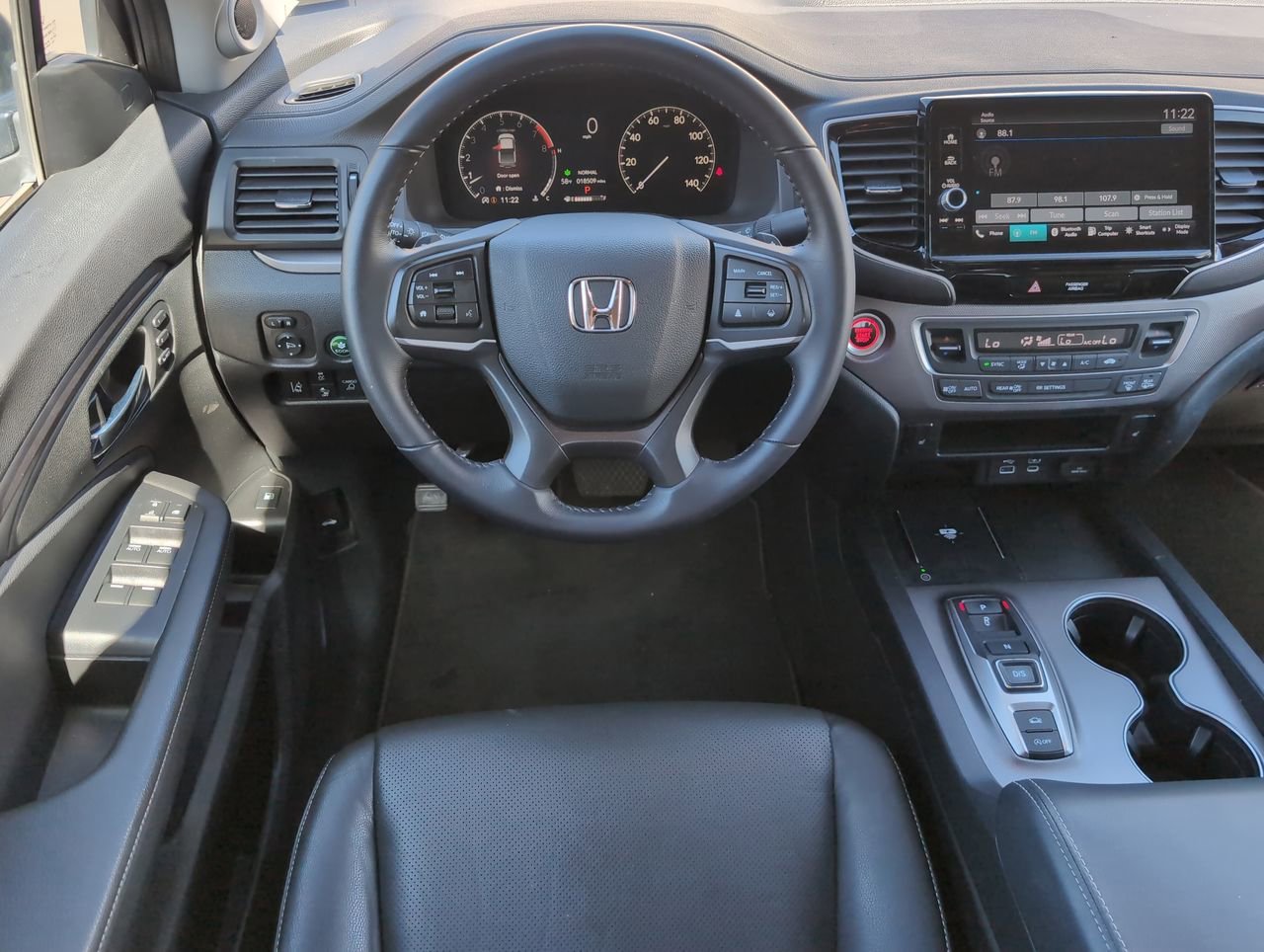 Used 2025 Crystal Black Pearl Honda RTL image 13