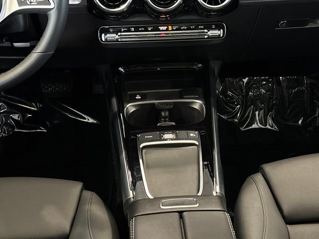 Used 2026 Black Mercedes-Benz GLB 250 image 22
