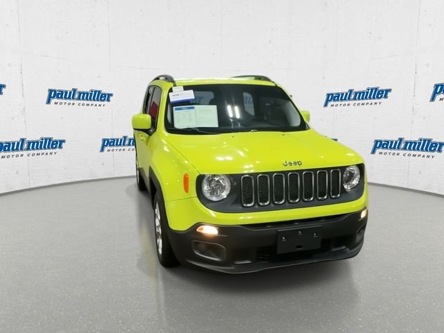Used 2017 Hypergreen Clearcoat Jeep Latitude image 3