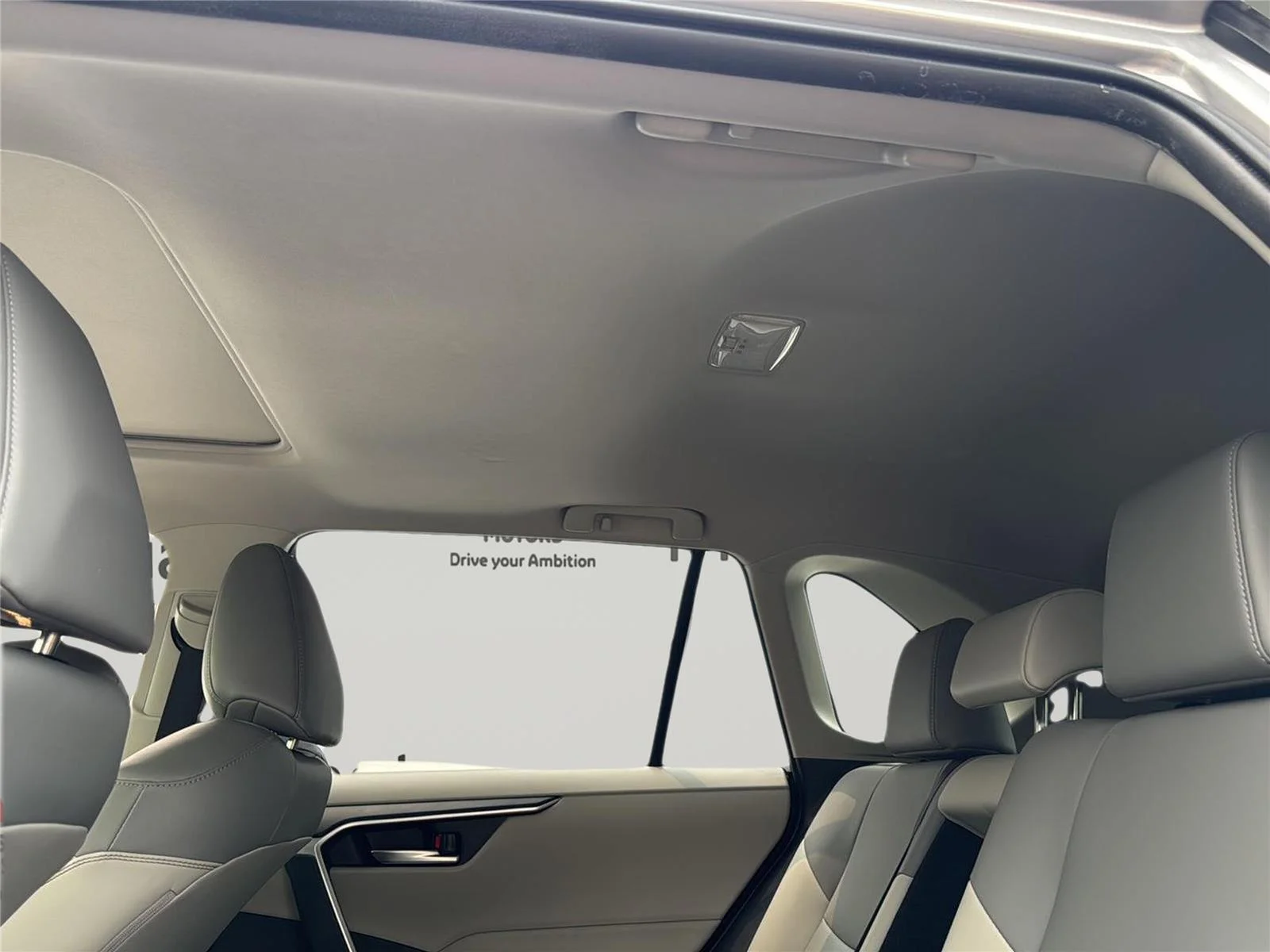 Used 2019 Silver Sky Metallic Toyota XLE Premium image 22