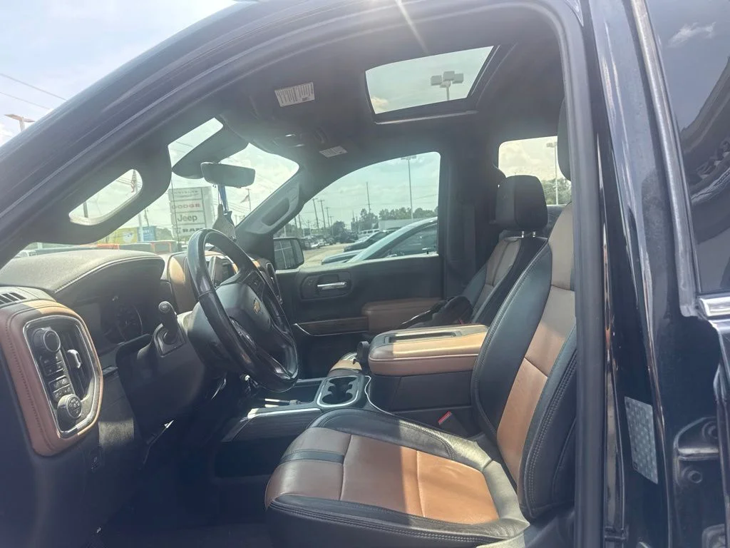 Used 2019 Black Chevrolet High Country image 2