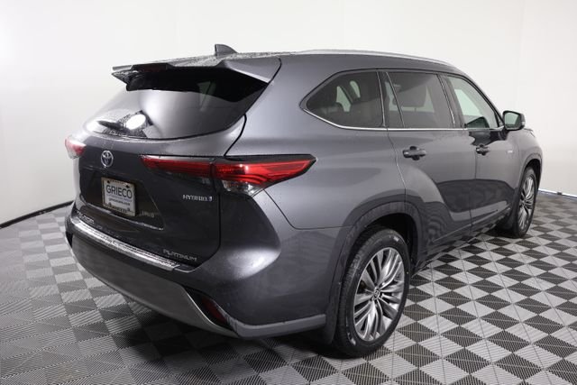 Used 2021 Gray Toyota Platinum image 8