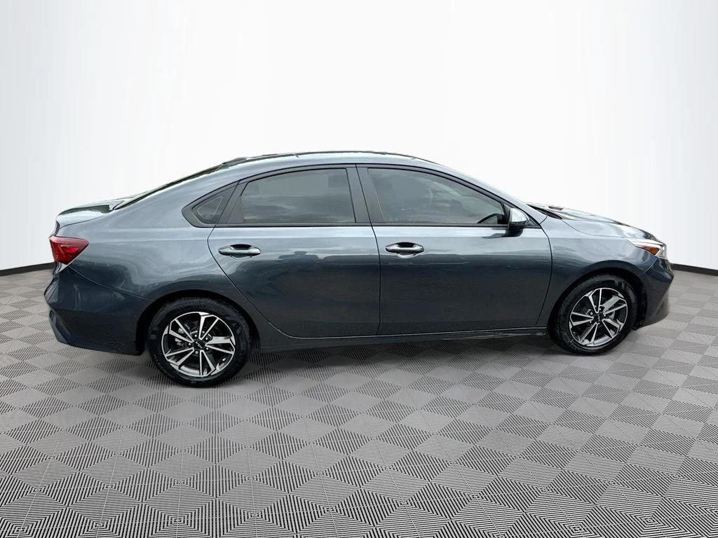 Used 2023 Gray Kia LXS image 5