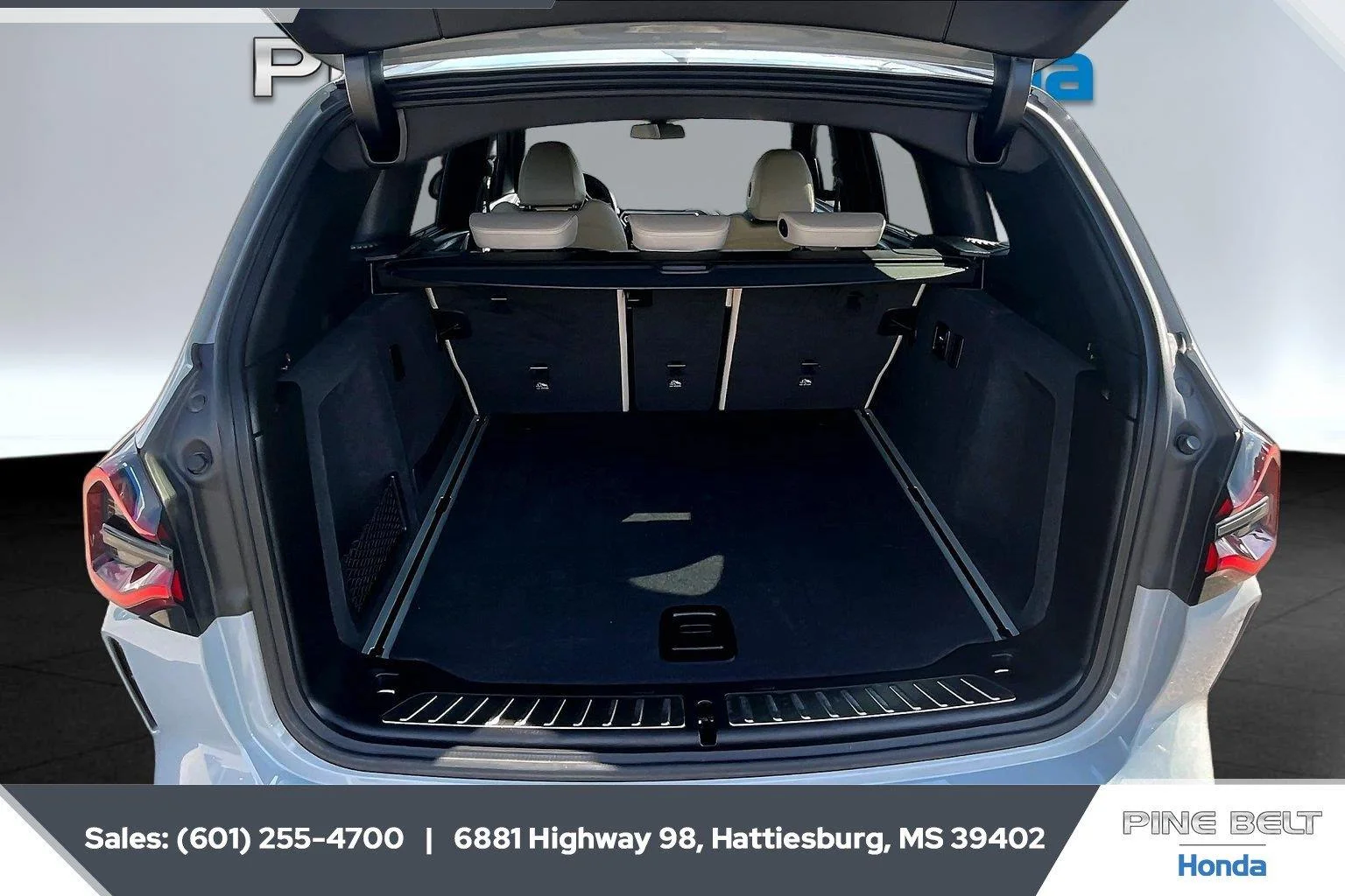 Used 2022 Brooklyn Grey Metallic BMW sDrive30i image 21