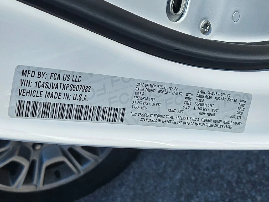 Certified Used 2023 White Jeep Base image 40