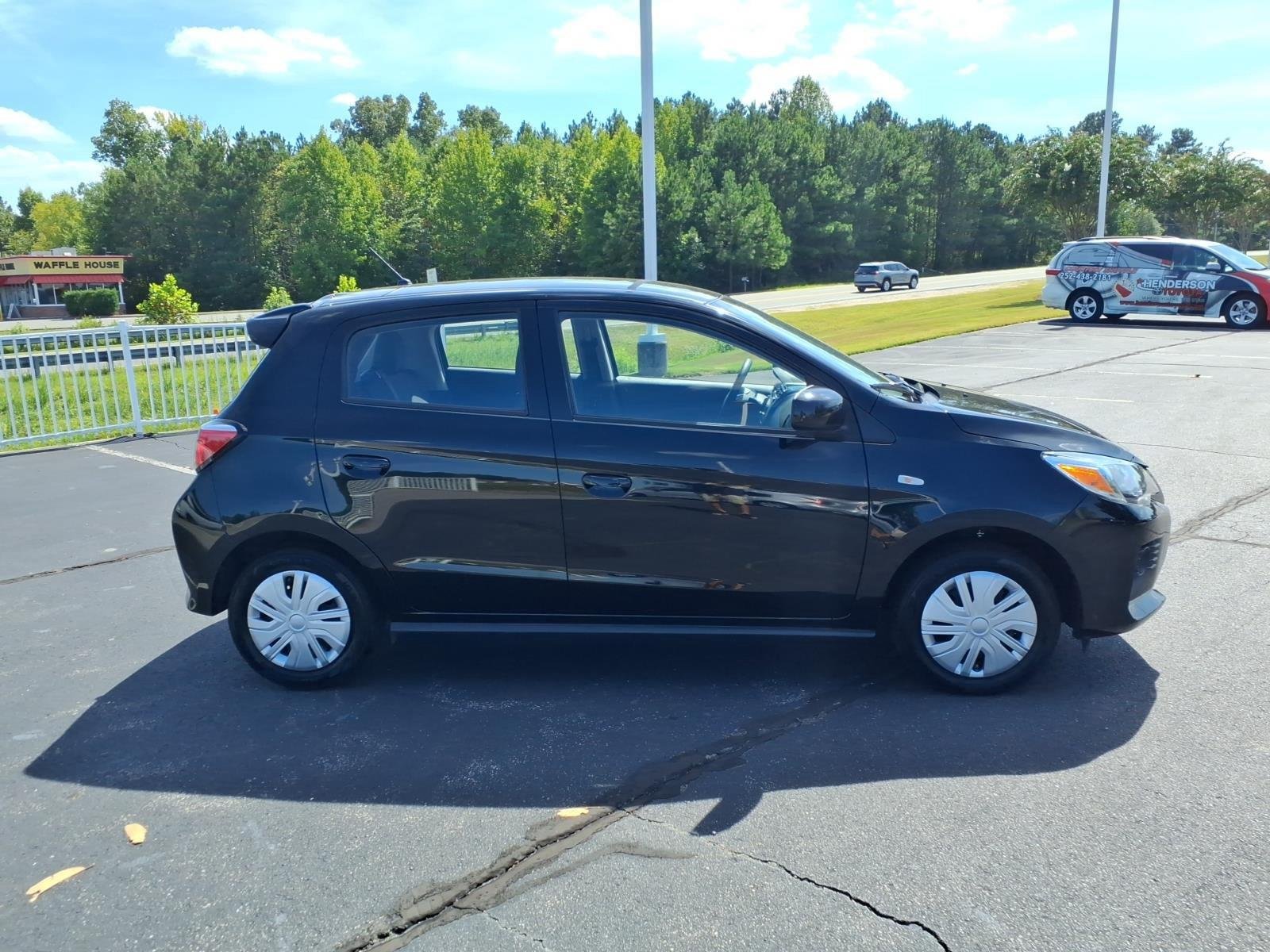 Used 2024  MITSUBISHI  image 9