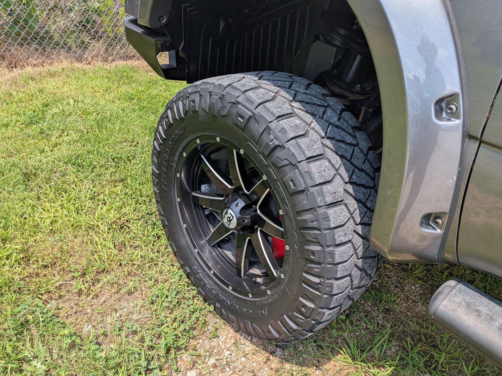 Used 2019 Gun Metallic Nissan SV image 5