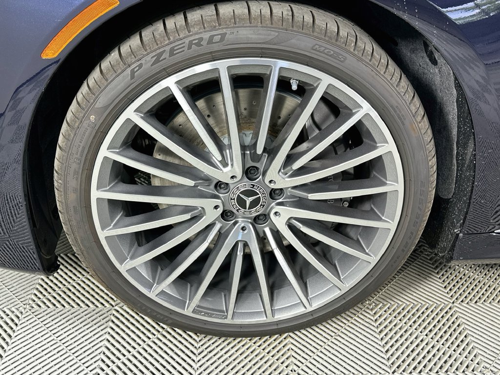 New 2027 Blue Mercedes-Benz S 580 image 32