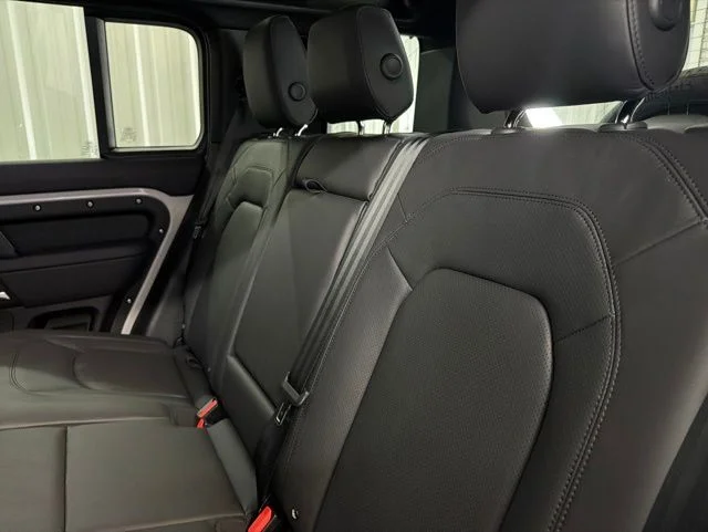New 2026 Borasco Gray Metallic Land Rover X-Dynamic SE image 15