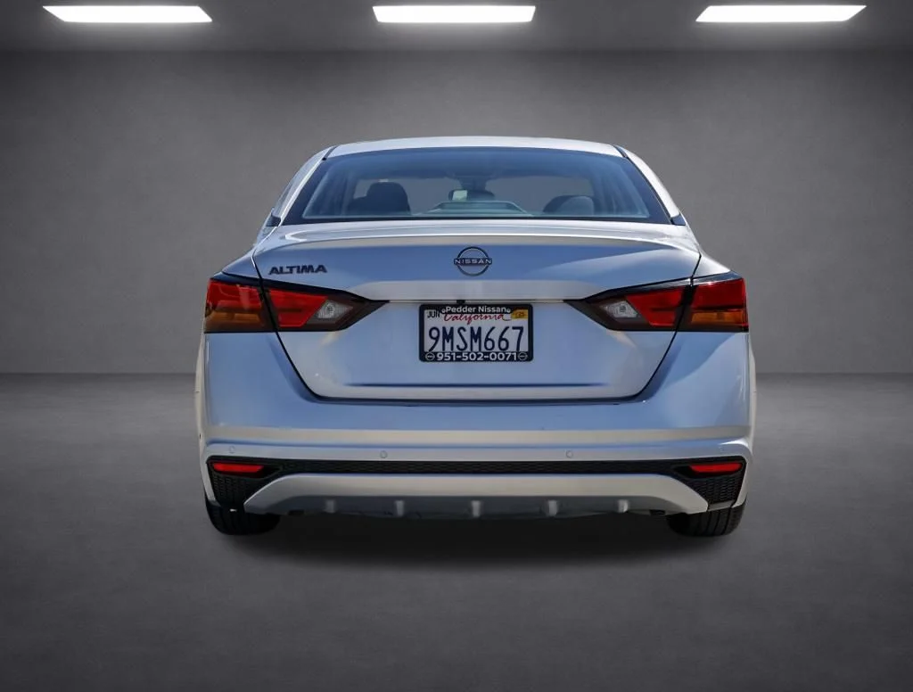 Used 2024 Silver Nissan 2.5 S image 4