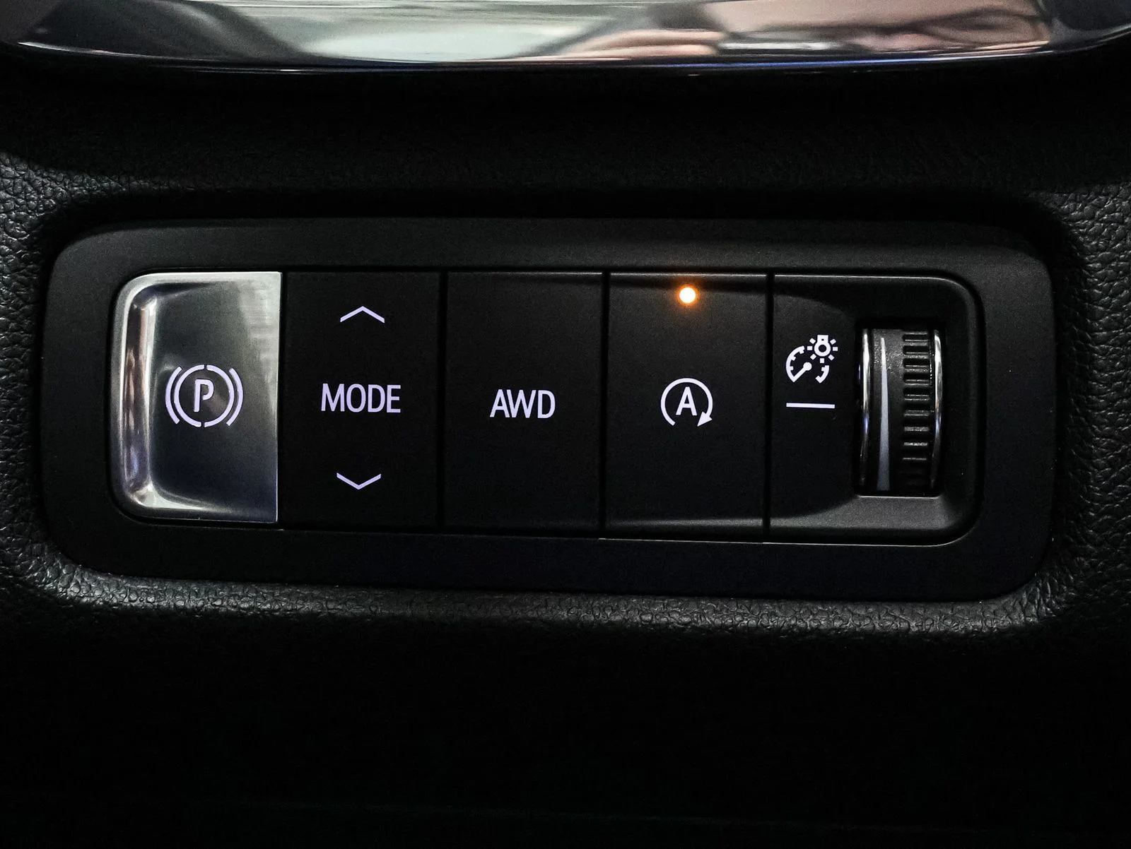 New 2026 White GMC Elevation image 30