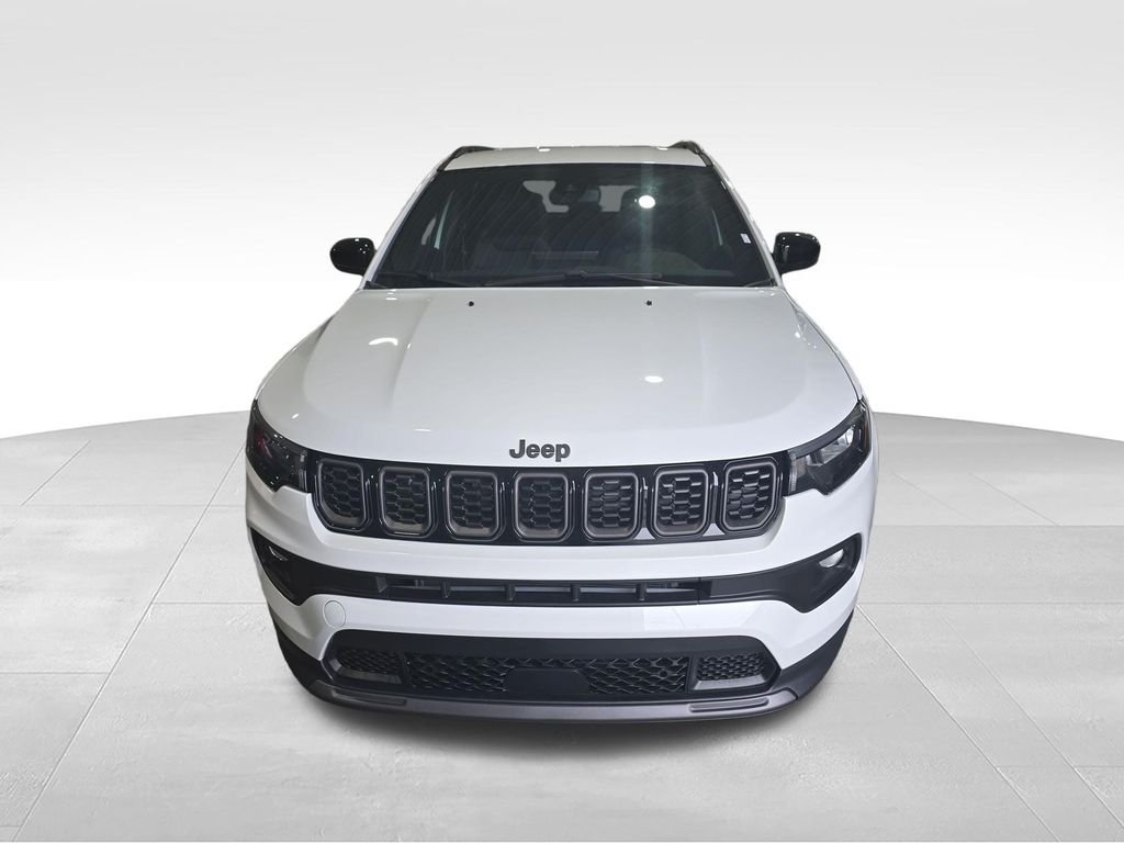 New 2026 Bright White Clearcoat Jeep Latitude image 10