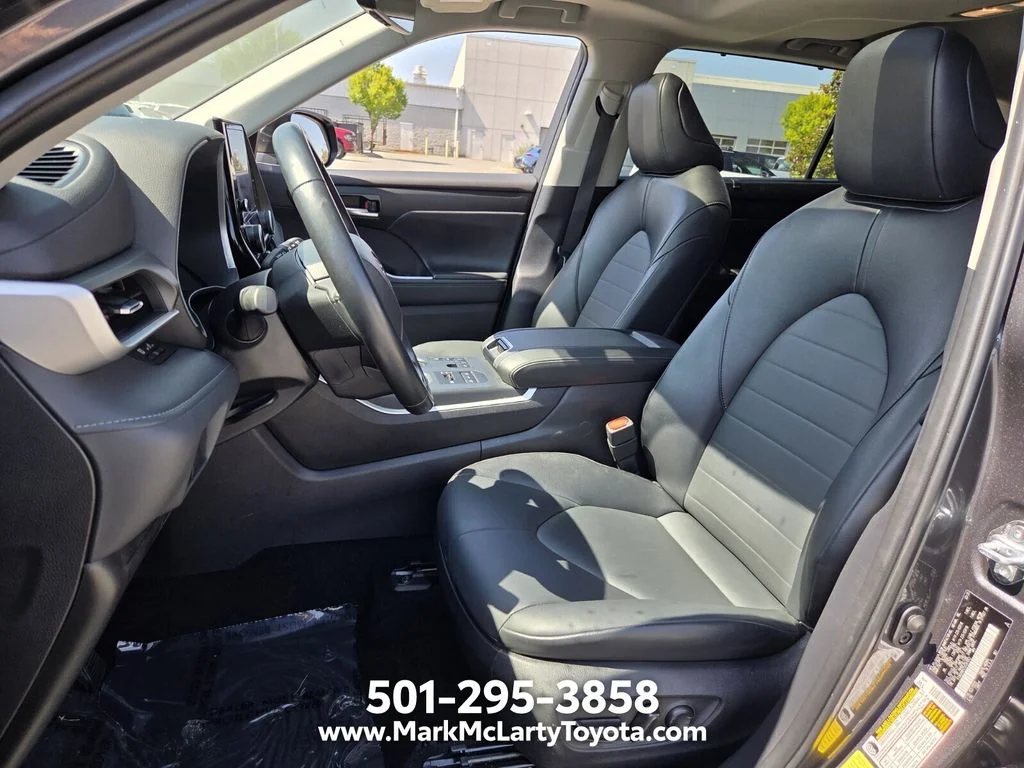 Used 2025 Gray Toyota XLE image 9