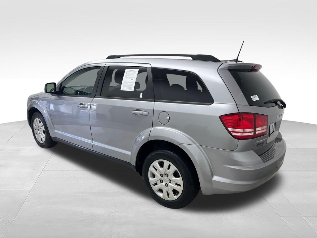 Used 2020 Silver Dodge SE image 3