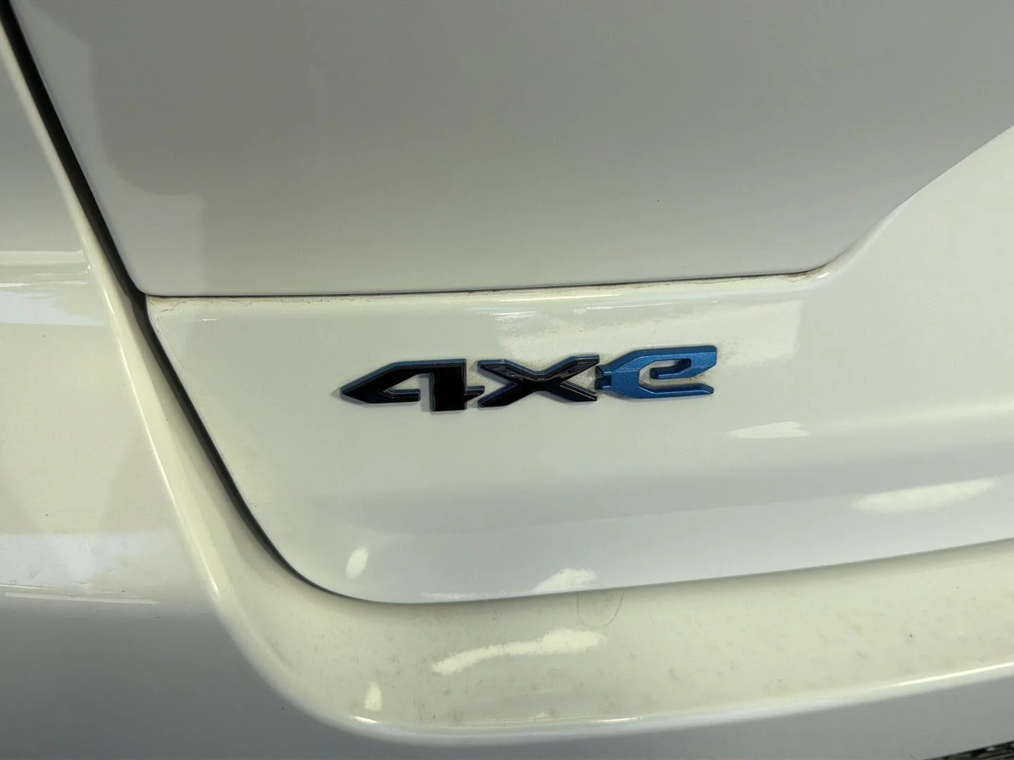 Used 2023 Bright White Clearcoat Jeep Trailhawk image 8