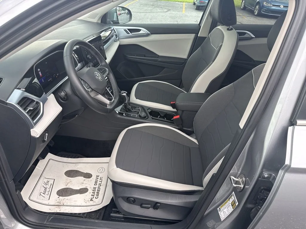 2025 Volkswagen Taos SE - Photo 32
