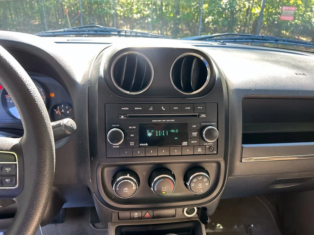 Used 2017 Blue Jeep Sport image 17