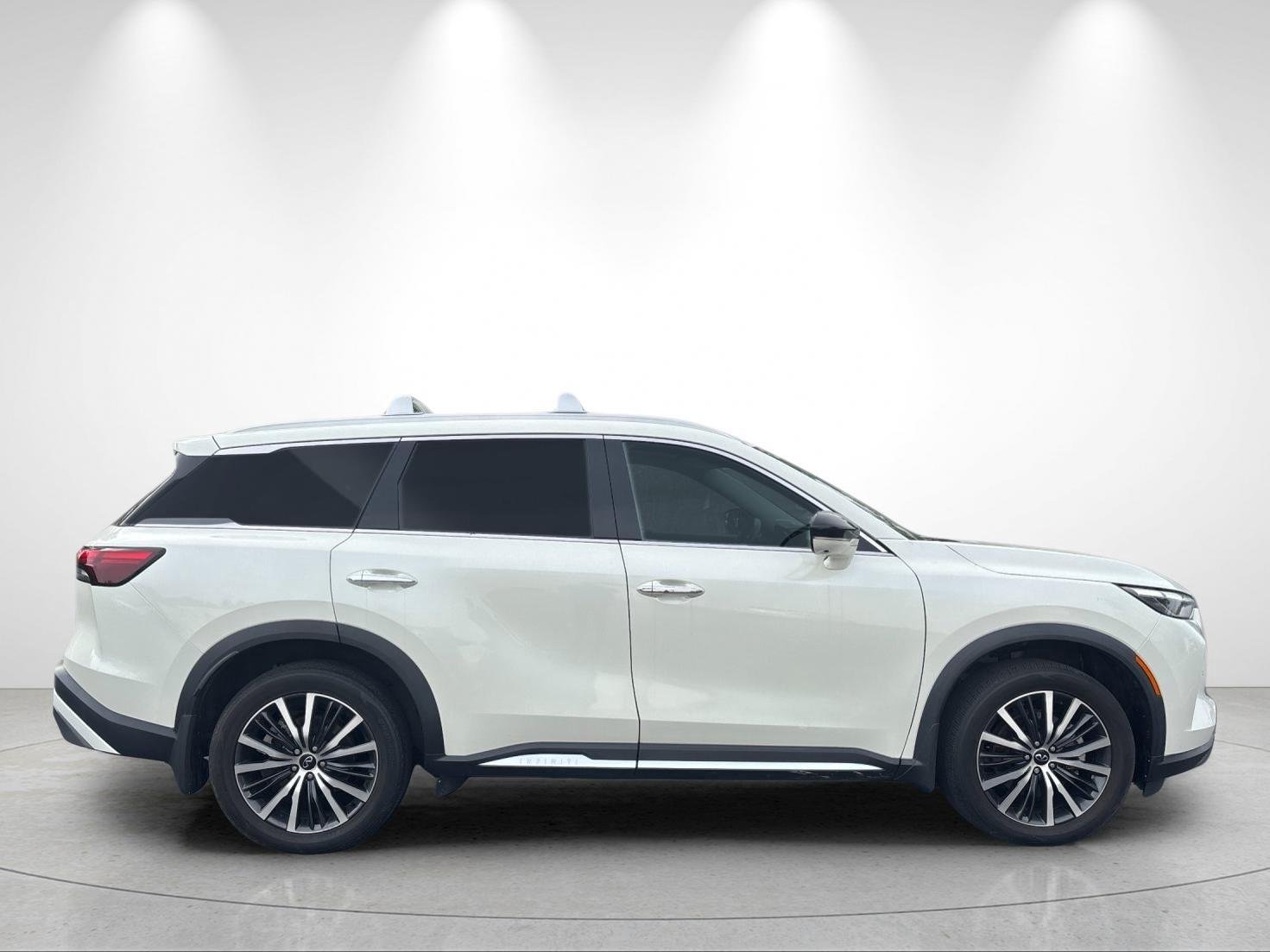 Used 2023 Majestic White INFINITI SENSORY image 6