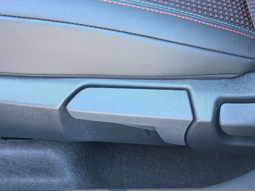 2026 Nissan KICKS SR - Photo 20