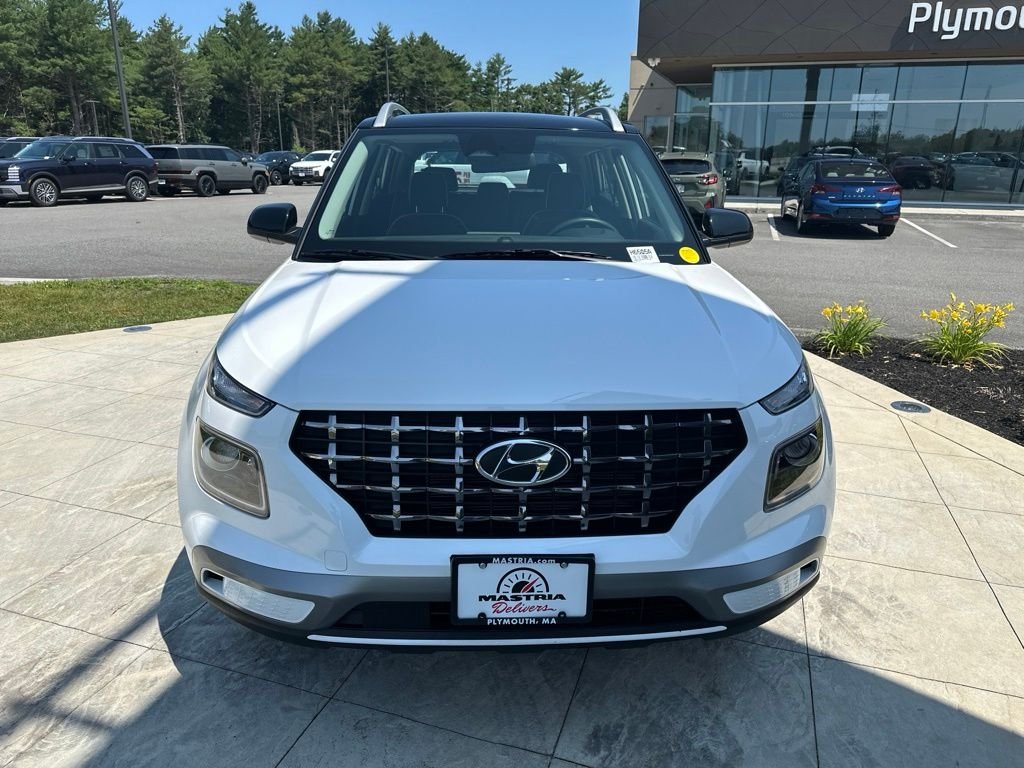 Used 2023 White Hyundai Limited image 2