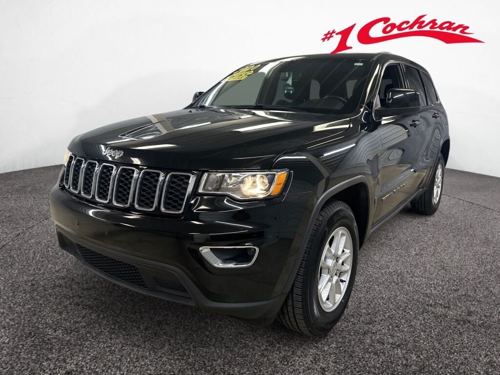 Certified Used 2020 Diamond Black Crystal Pearl Coat Jeep Laredo E image 33