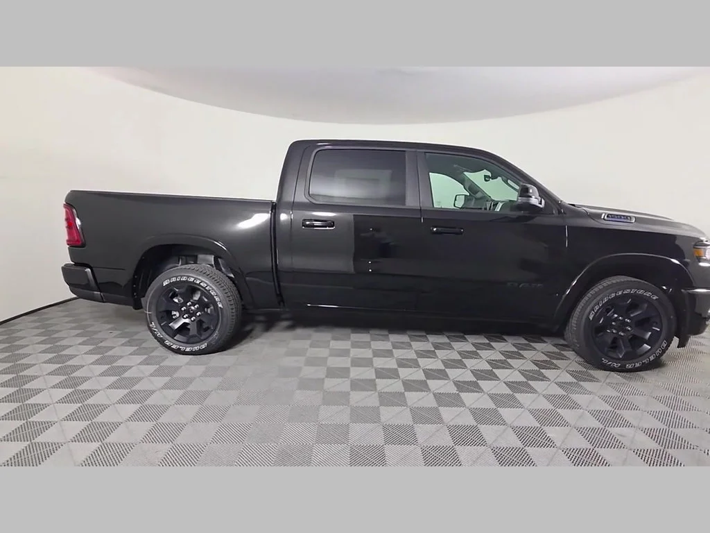 New 2027 Diamond Black Crystal Pearl-Coat Exterior Paint RAM Big Horn image 25