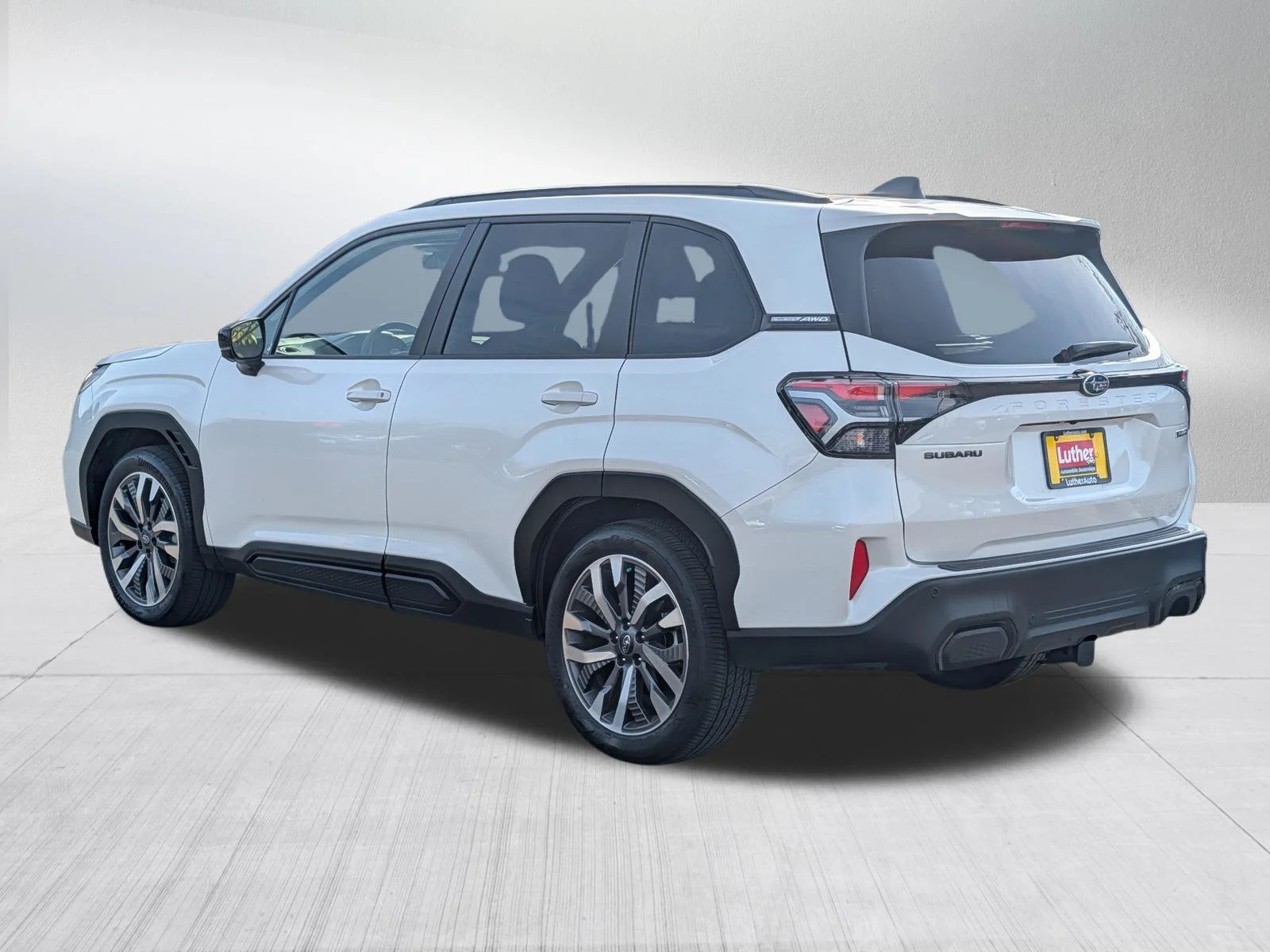 Used 2025 Crystal White Pearl Subaru Touring image 5