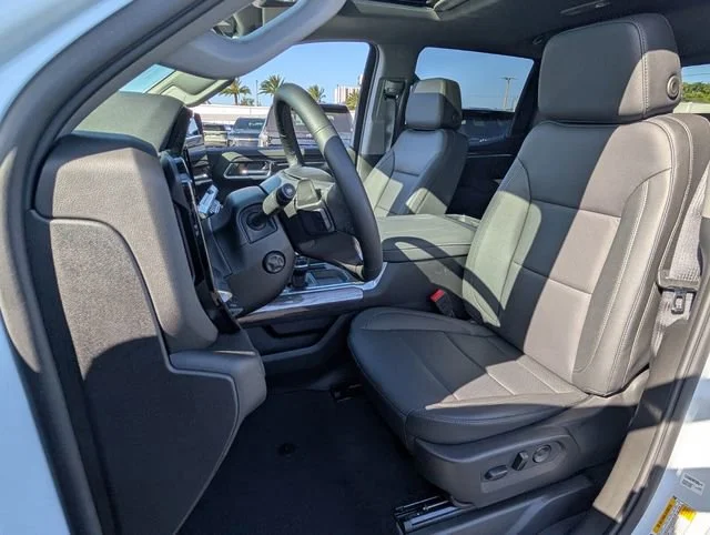 New 2026 Polar White Tricoat Chevrolet LTZ image 4