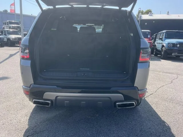 Used 2020 Gray Land Rover HSE Dynamic image 12