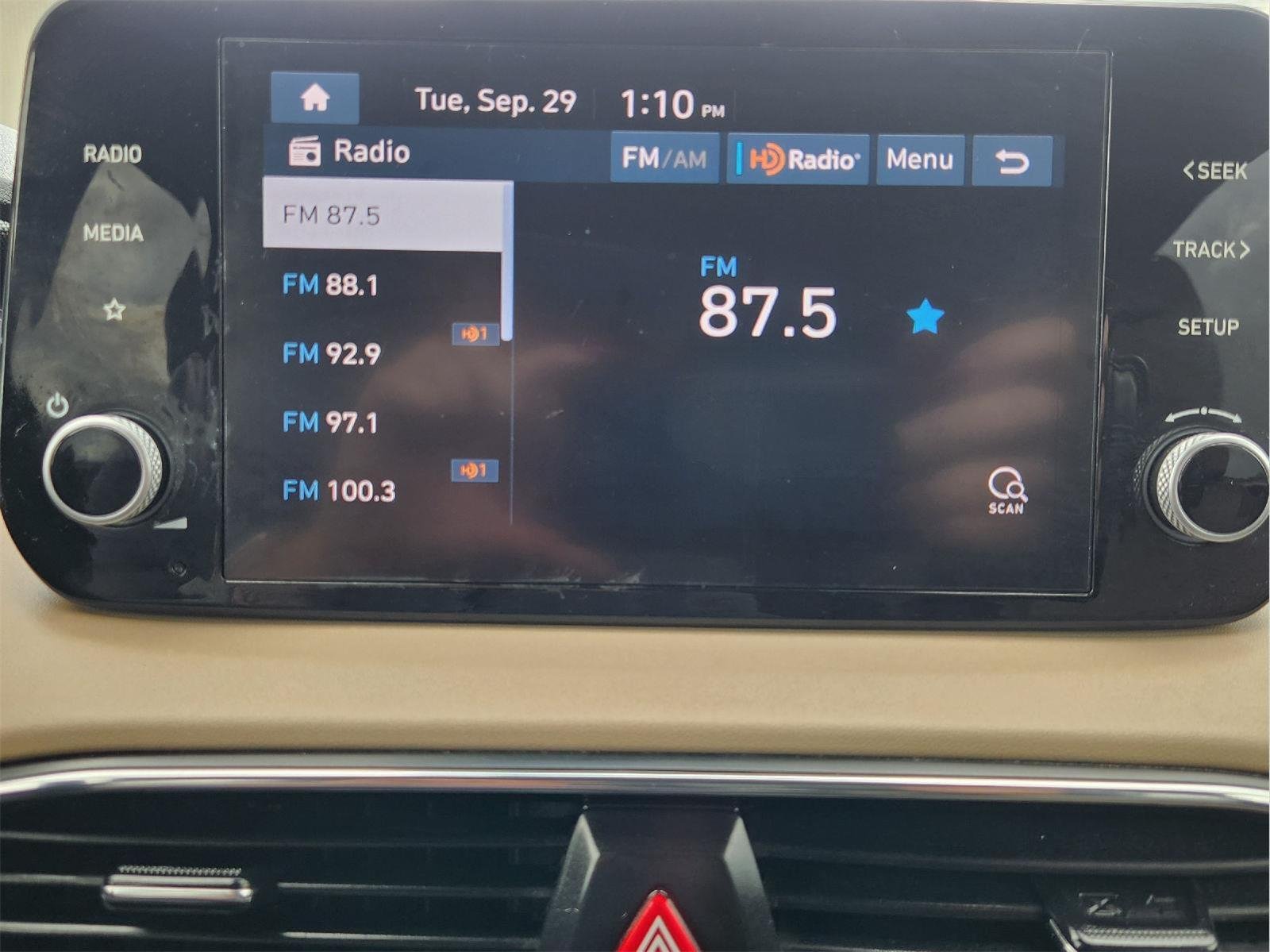 2023 Hyundai Santa Fe SE - Photo 17
