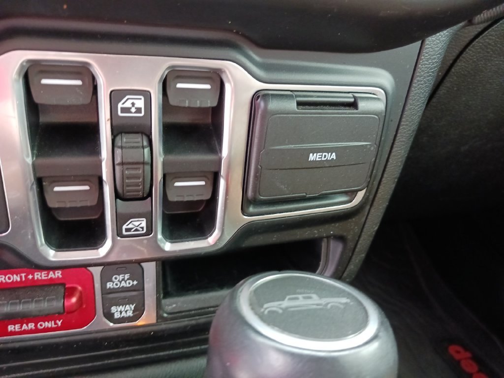 Used 2020 Red Jeep Rubicon image 27