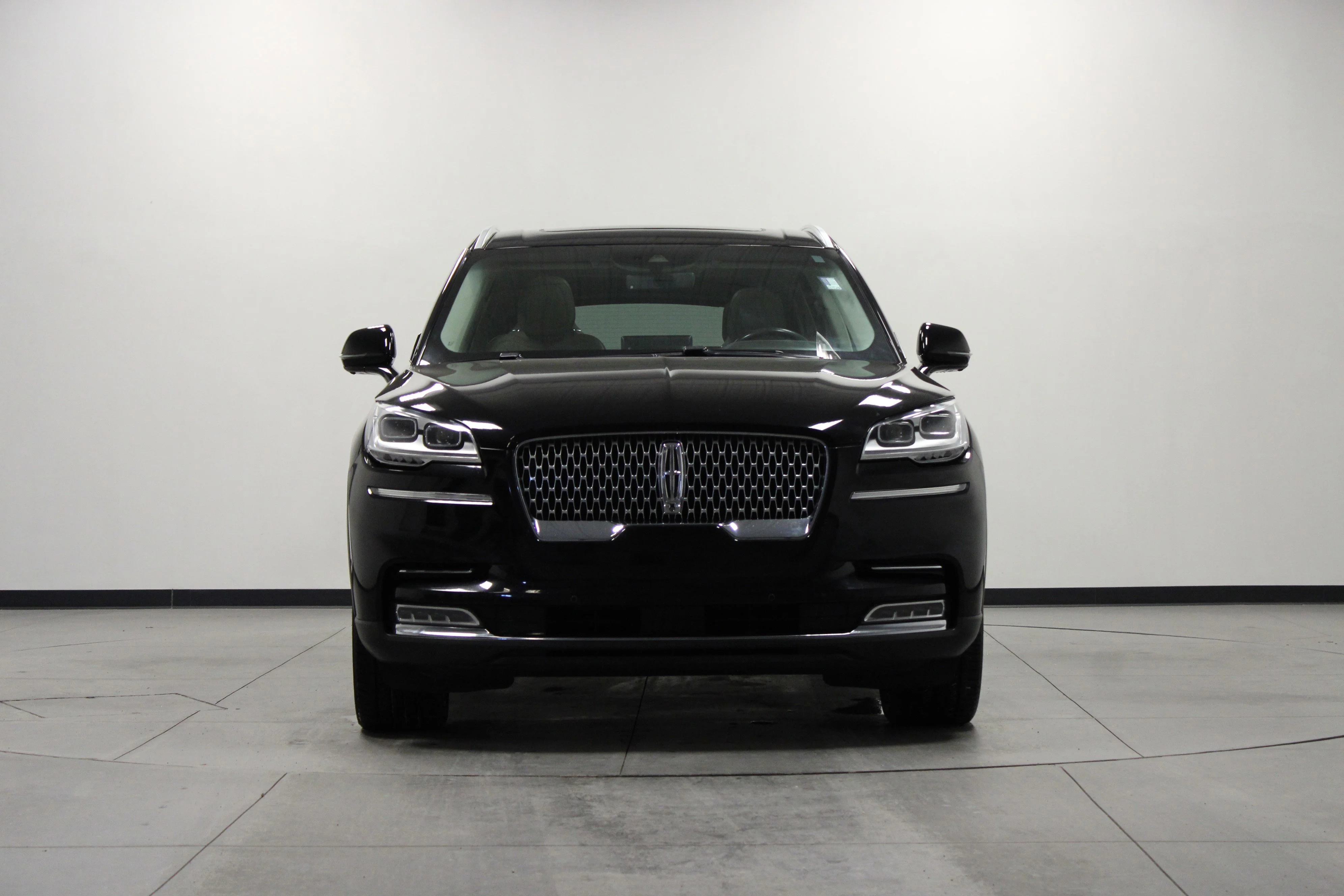 Used 2020 Black Metallic Lincoln Reserve image 9