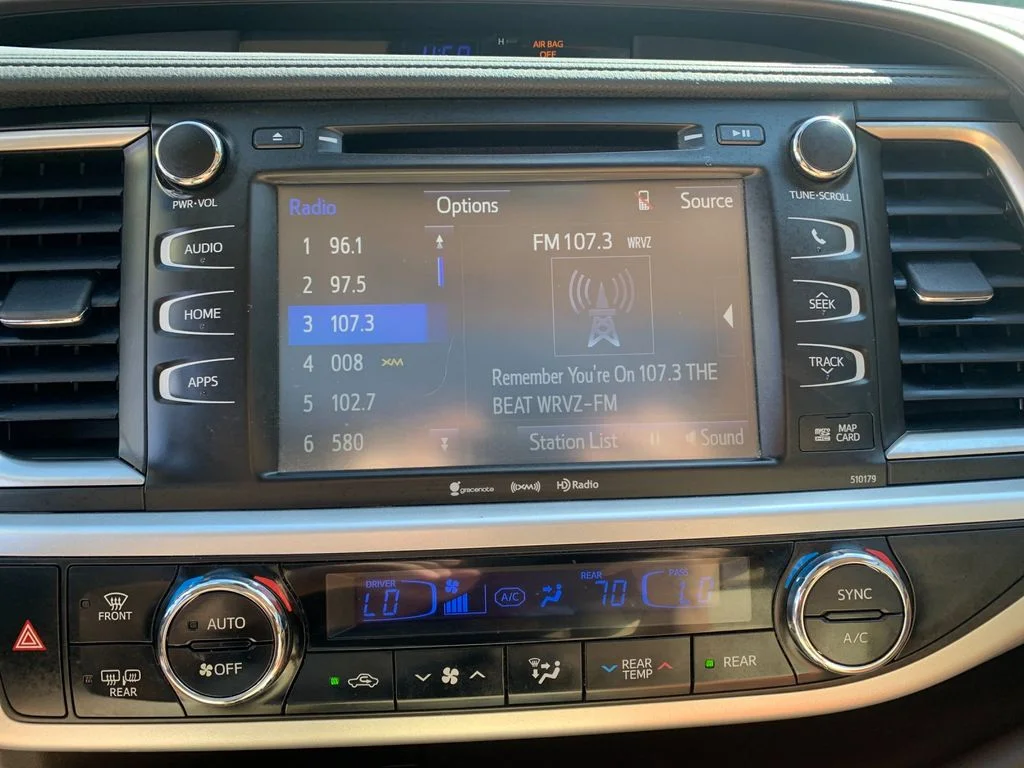 Used 2017 Brown Toyota XLE image 24