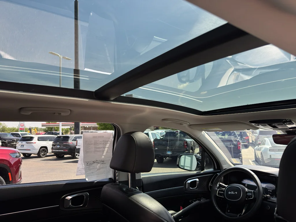 Used 2023 Glacial White Pearl Kia SX image 14