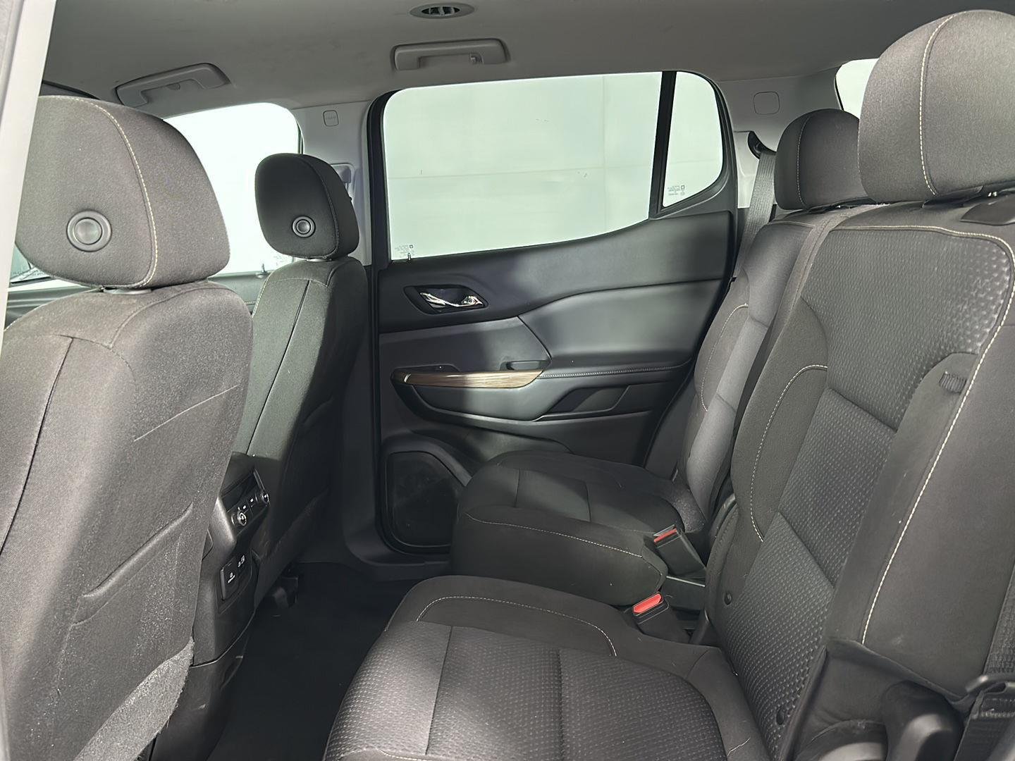 Used 2023 Sterling Metallic GMC SLE image 16