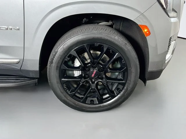 Used 2023 Silver GMC SLT image 41