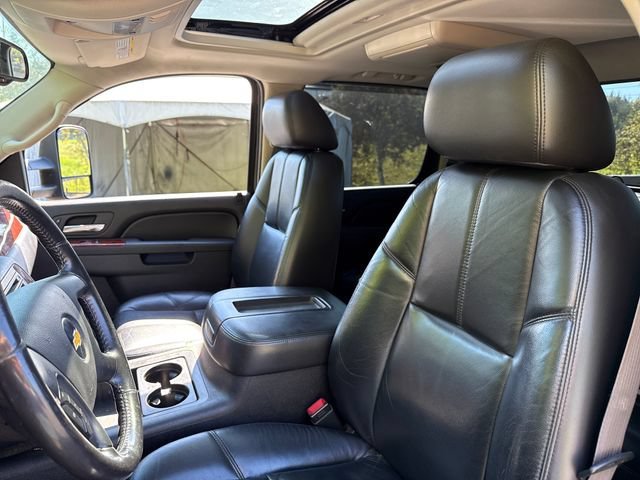 Used 2011 Black Chevrolet LTZ image 22