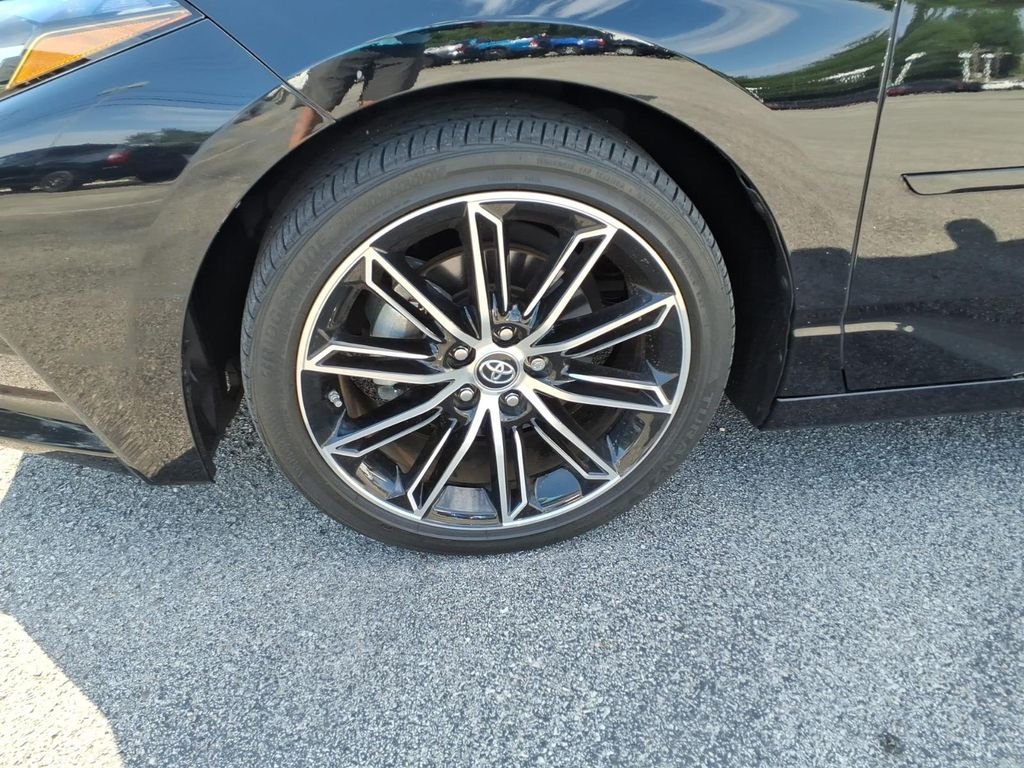 Used 2019 Midnight Black Metallic Toyota XSE image 8