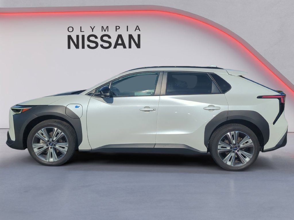 Used 2023 White Subaru Limited image 3