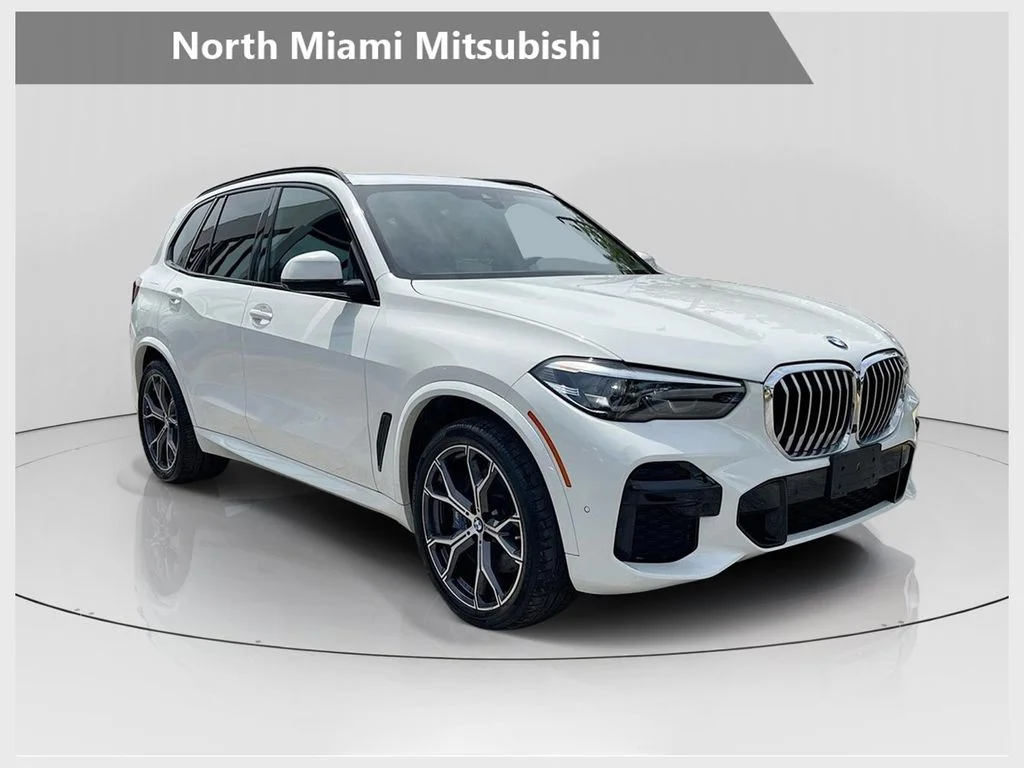 Used 2022 White BMW xDrive40i image 1
