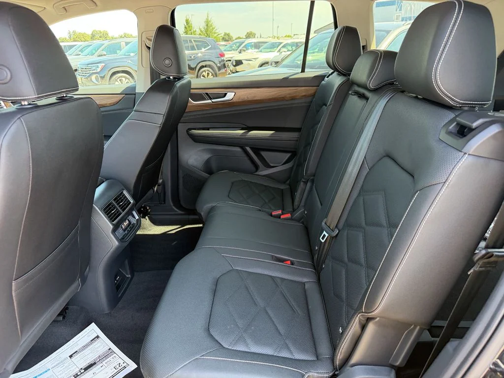 New 2026 Deep Black Pearl Volkswagen 2.0T SE image 23
