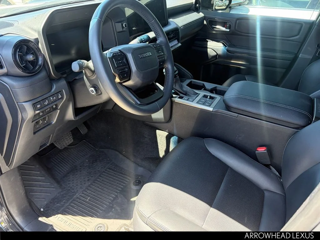 Used 2025  Toyota Base image 10