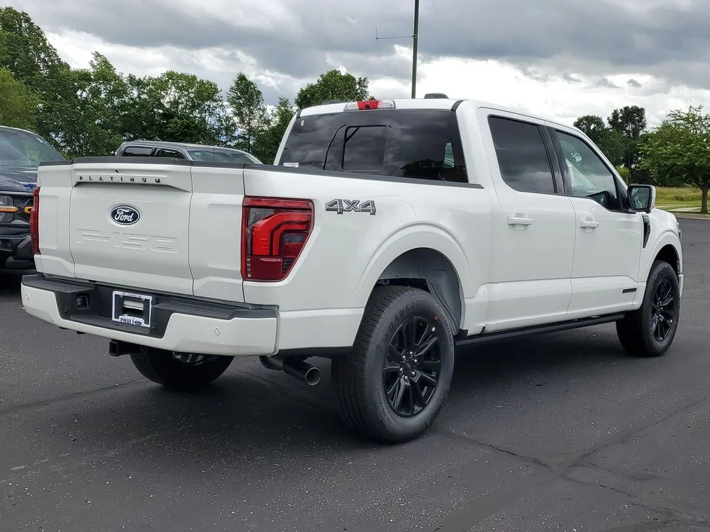New 2026 Star White Metallic Tri-Coat Ford Platinum® image 4