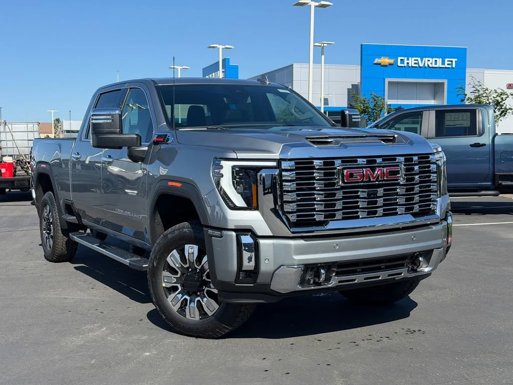 2026 GMC Sierra 4WD Crew Cab Standard Box Denali's photo