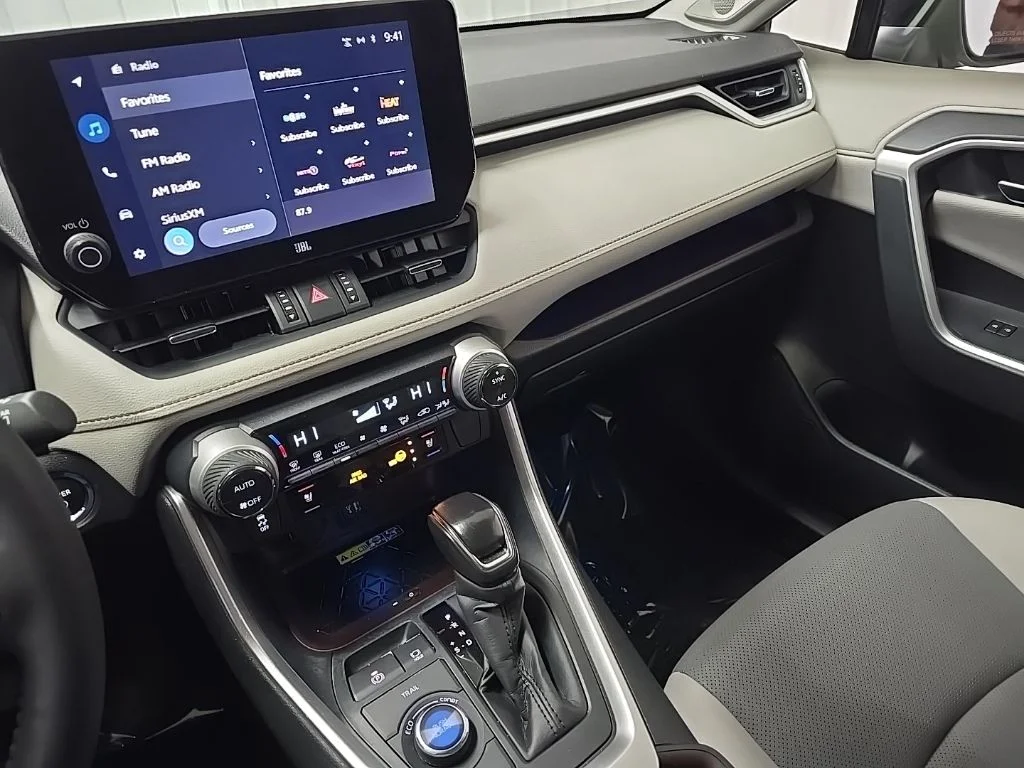 2024 Toyota RAV4 Limited - Photo 27
