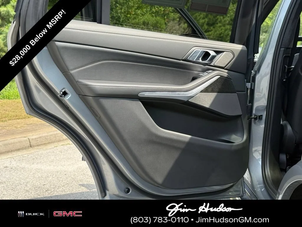 Used 2024 Gray BMW M60i image 25