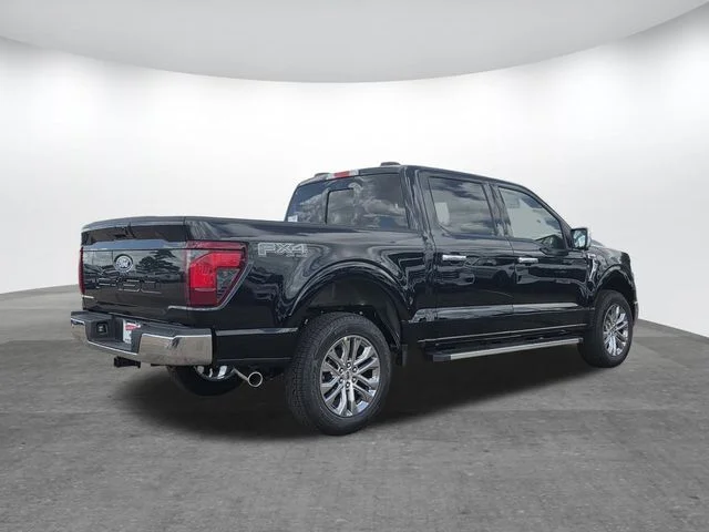 New 2026 Agate Black Metallic Ford XLT image 2