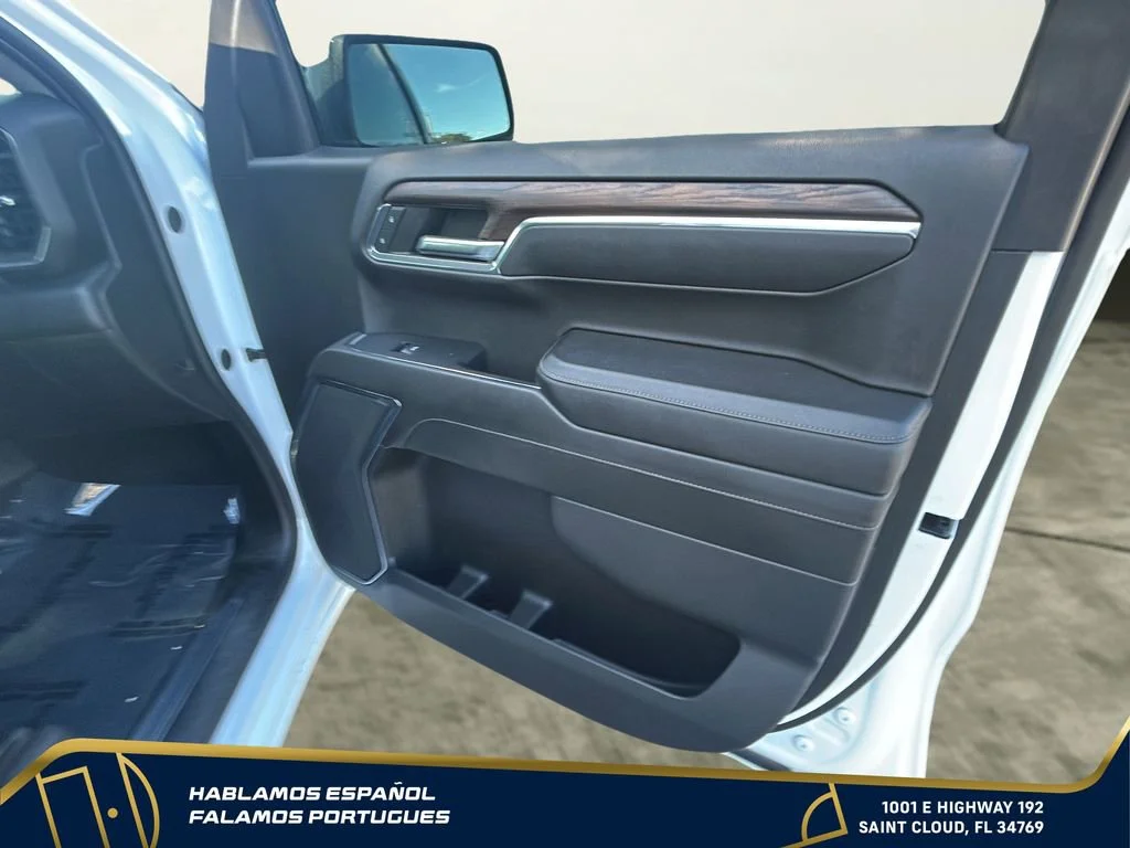 Certified Used 2024 Summit White GMC SLT image 32