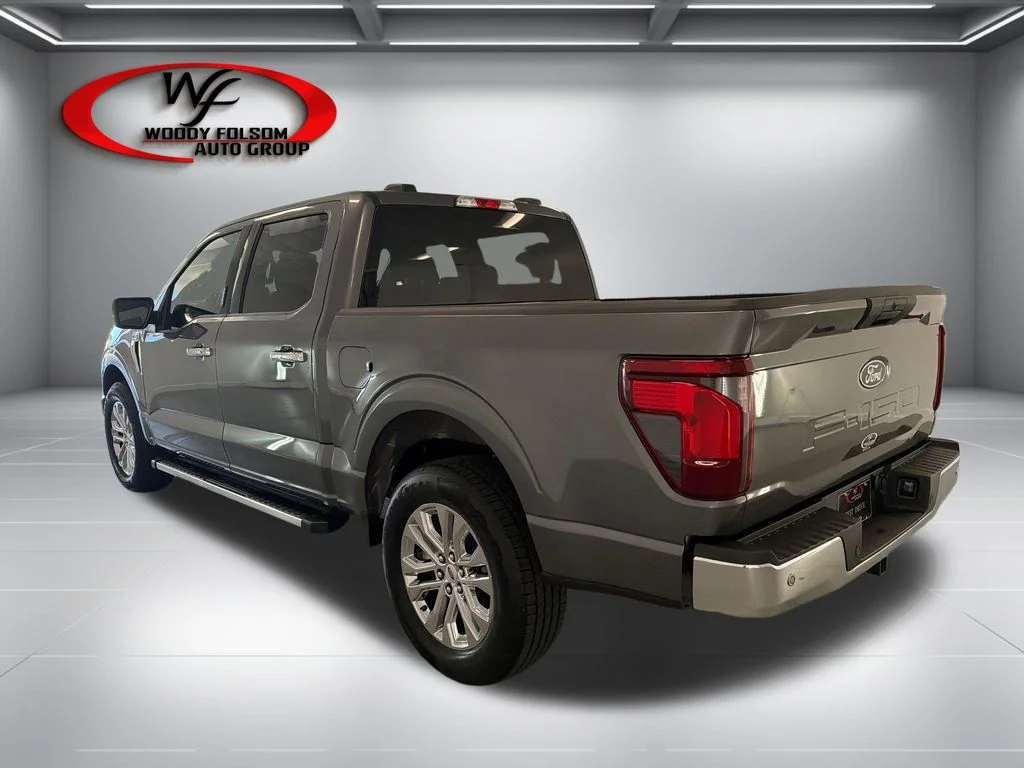 New 2026 Carbonized Gray Metallic Ford XLT image 8