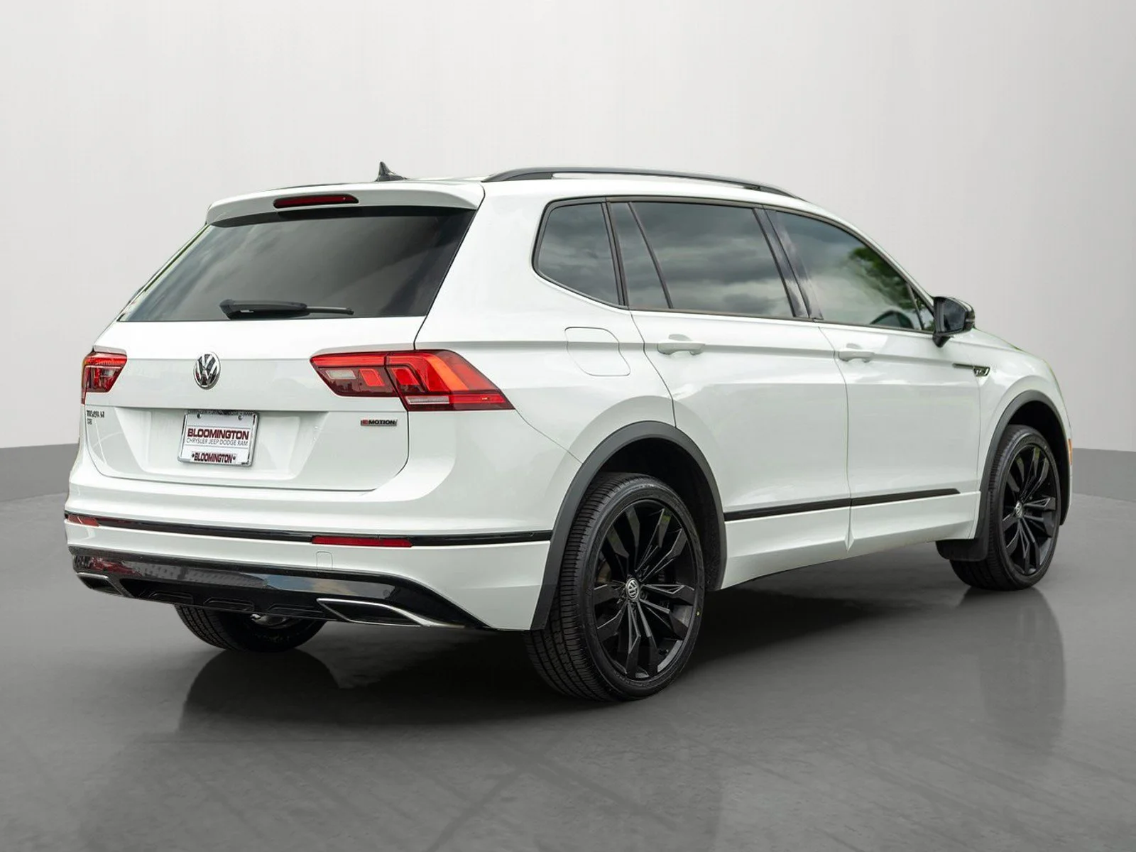 Used 2020 Pure White Volkswagen 2.0T SE R-Line Black image 7